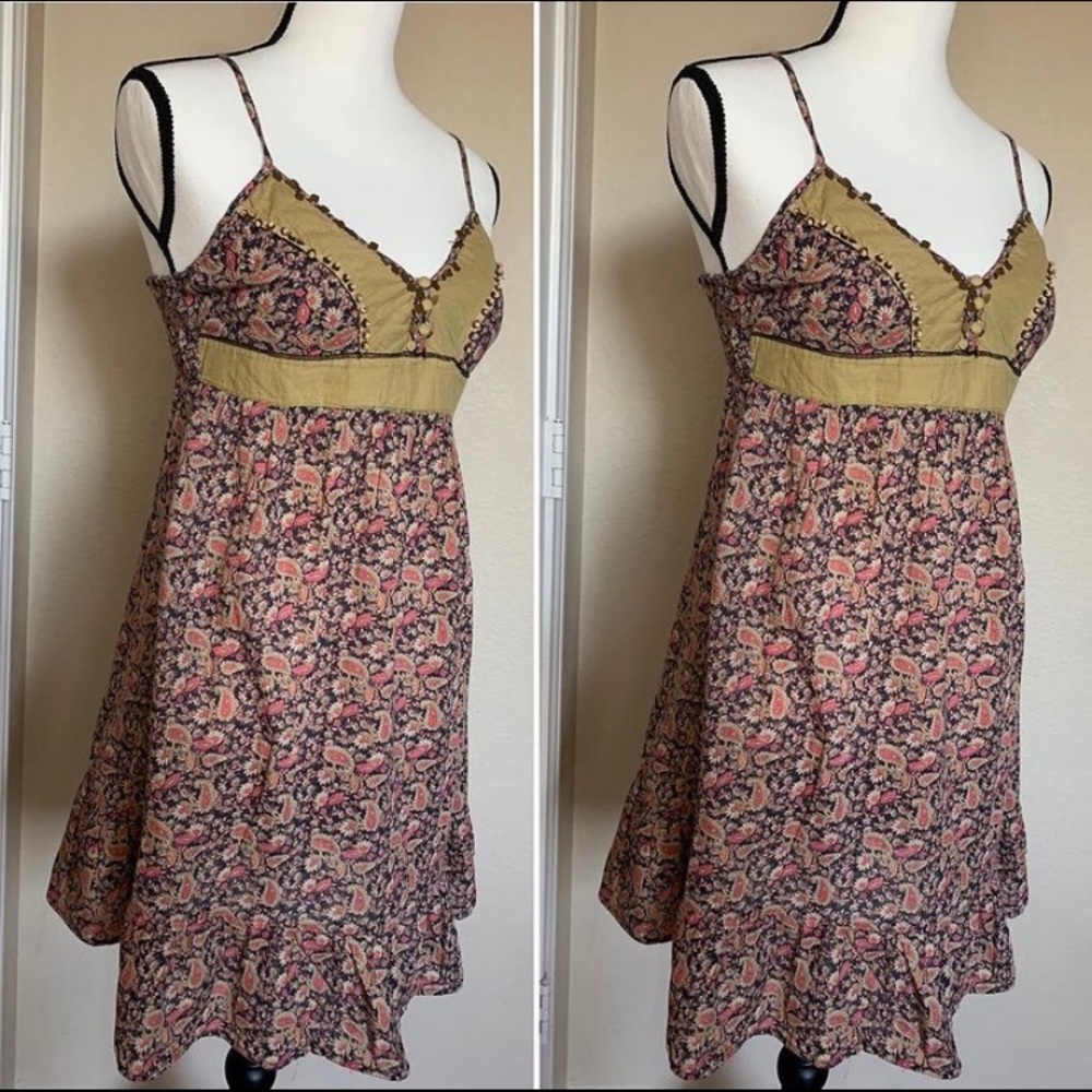 Dress - Picture 2 of 2